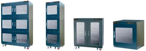 Příklady skladovacích skříní s řízenou vlhkostí
